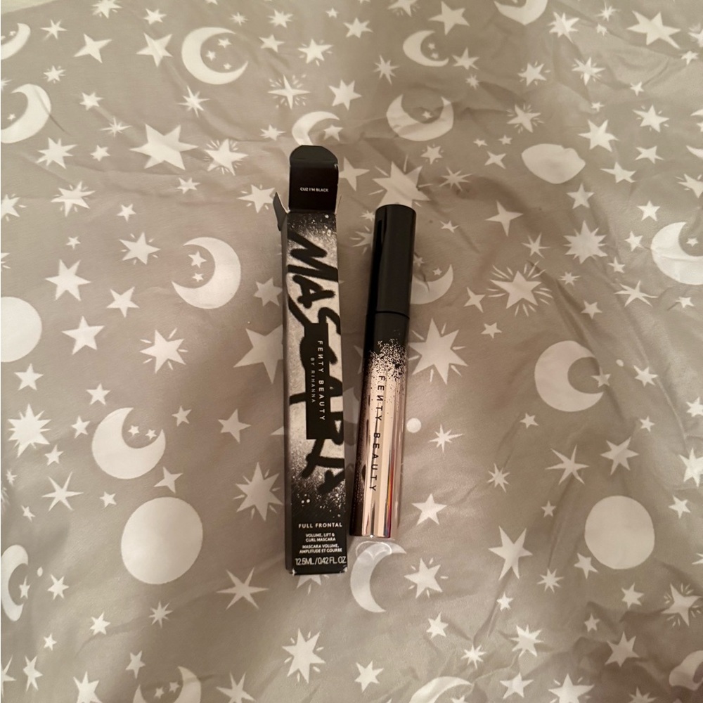 Fenty Beauty Bold Black Mascara - Picture 3 of 4